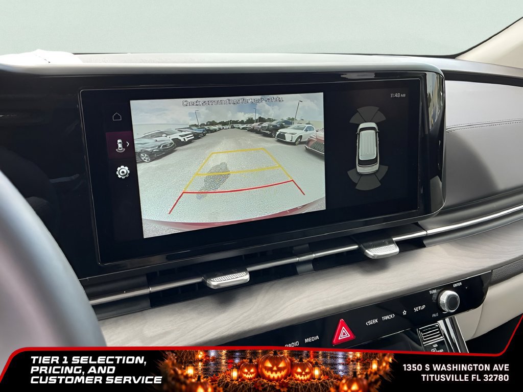 Used 2024 Kia Carnival EX FWD image 32