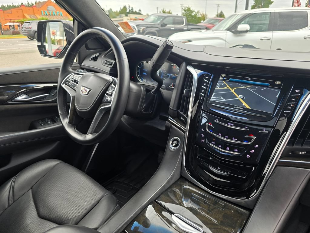 Used 2018 Cadillac Escalade ESV Platinum AWD/4WD image 12