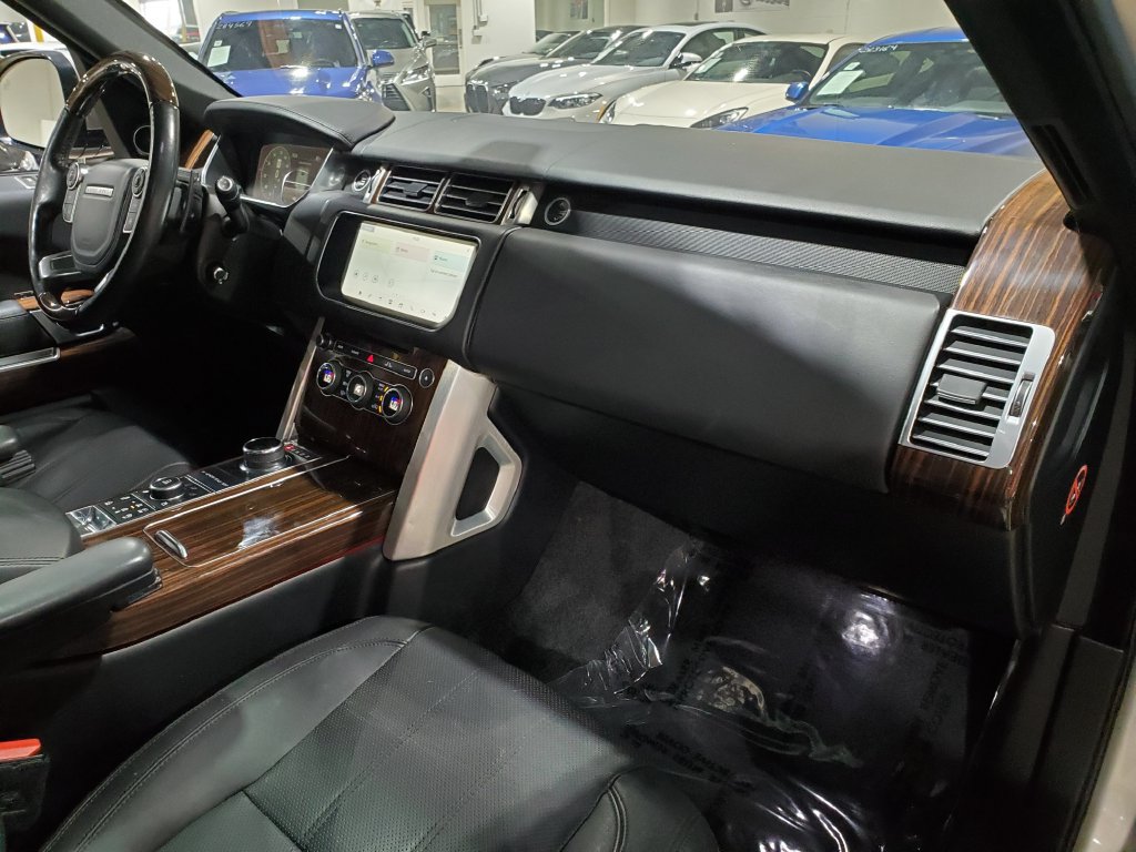 Used 2017 Land Rover Range Rover Supercharged AWD/4WD image 13