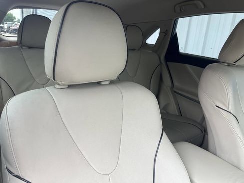 Used 2009 Toyota Venza image 16