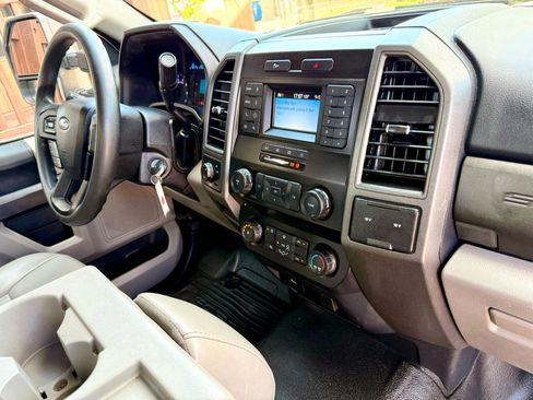 Used 2020 Ford F350 XL w/ Power Equipment Group image 28
