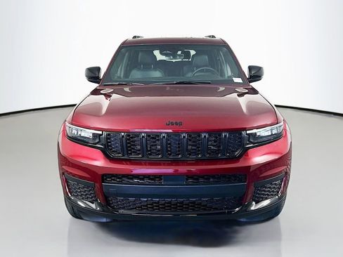 New 2025 Jeep Grand Cherokee L Altitude image 2