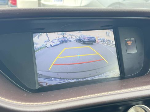 Used 2016 Lexus ES 300h Hybrid image 14