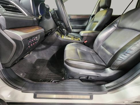 Used 2016 Subaru Outback 2.5i Limited AWD/4WD image 13