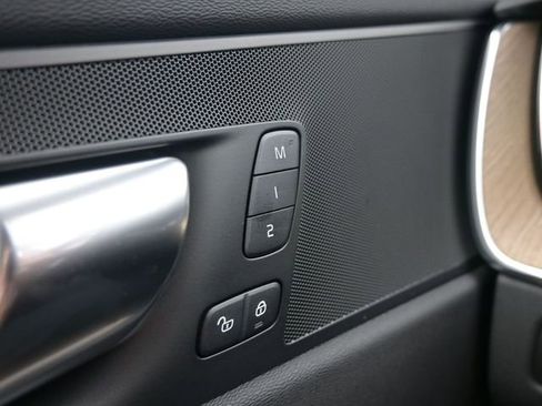 New 2026 Volvo XC60 B5 Plus w/ Protection Package Premier image 30