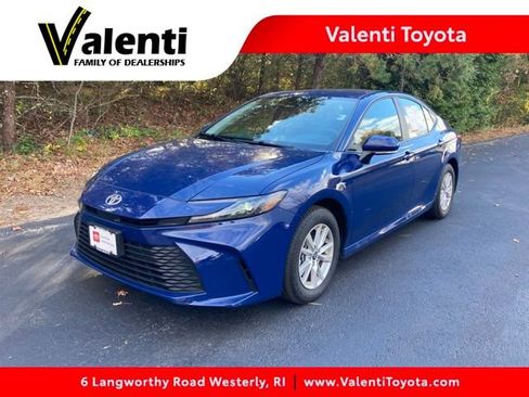 Certified 2025 Toyota Camry LE image 1