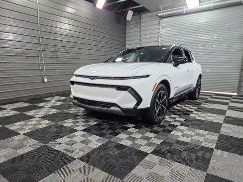 Used 2025 Chevrolet Equinox EV LT image 43