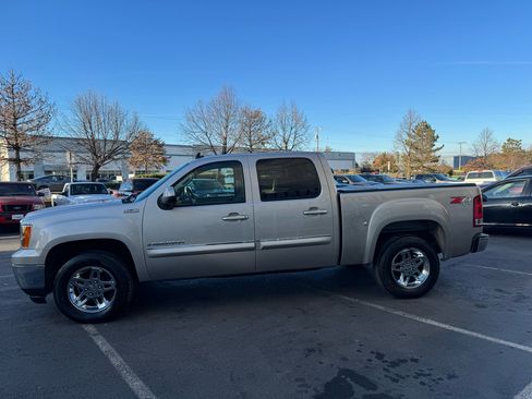 Used 2008 GMC Sierra 1500 SLE w/ All-Terrain Package image 8