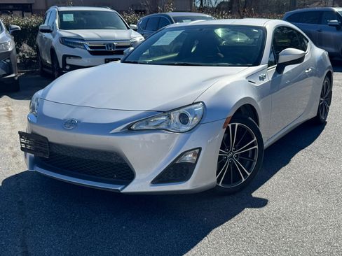Used 2013 Scion FR-S image 3