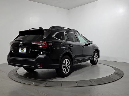 Used 2021 Subaru Outback Premium AWD/4WD image 5