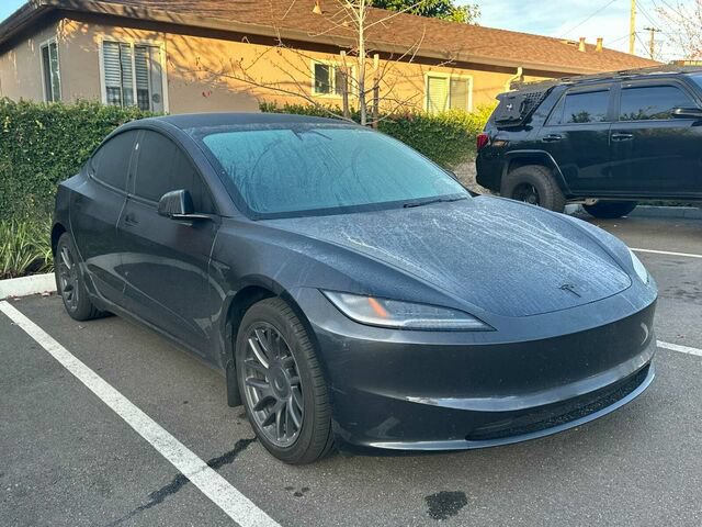 Used 2024 Tesla Model 3 Standard Range RWD image 2