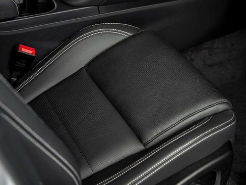 New 2024 Jaguar E-PACE R-Dynamic SE image 27