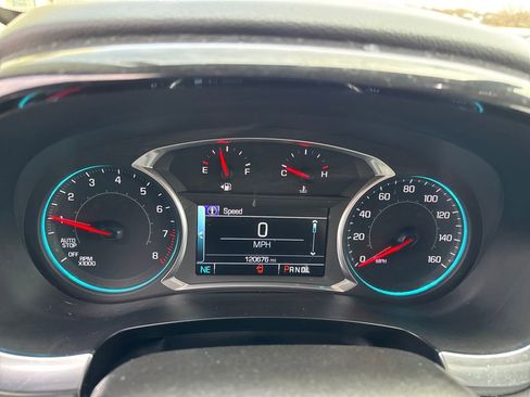 Used 2019 Chevrolet Traverse LT image 15