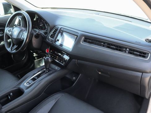 Used 2019 Honda HR-V Touring image 35