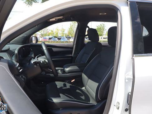 Used 2026 Buick Enclave Preferred FWD image 11