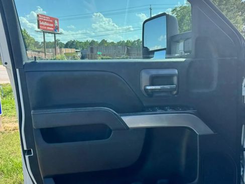 Used 2019 Chevrolet Silverado 2500 LT w/ Z71 Package, Off-Road AWD/4WD image 12