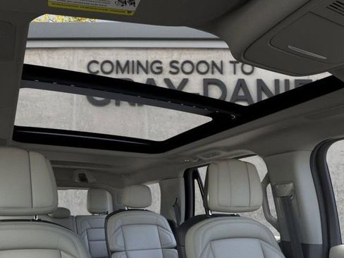 New 2026 Lincoln Navigator Reserve image 22