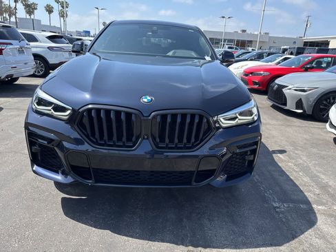 Used 2023 BMW X6 xDrive40i w/ M Sport Package AWD/4WD image 4