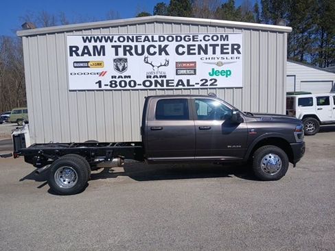 New 2026 RAM 3500 Big Horn w/ Laramie Trim Package image 2
