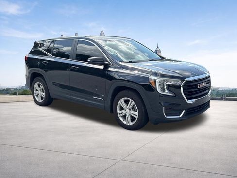 Used 2024 GMC Terrain SLE FWD image 29