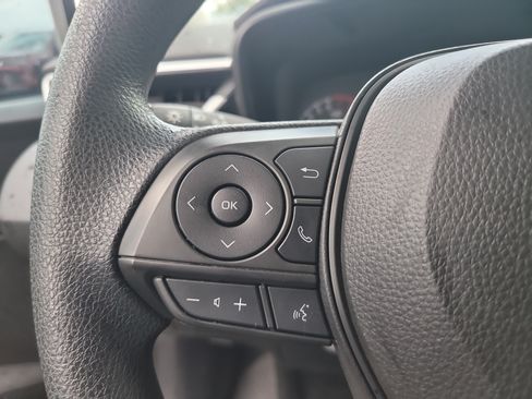Used 2022 Toyota Corolla LE FWD image 26