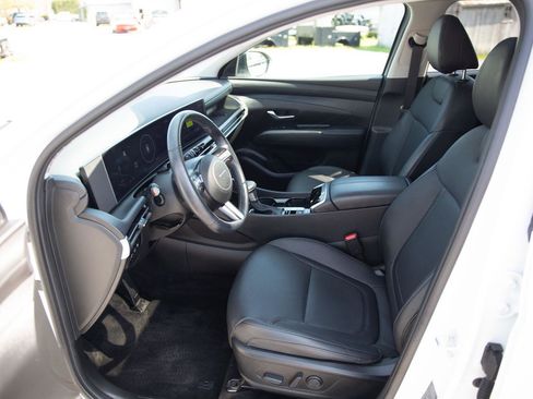 Used 2025 Hyundai Tucson SEL AWD/4WD image 21