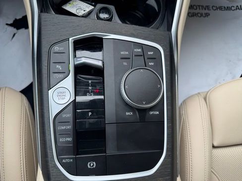 Certified 2023 BMW 330i xDrive Sedan w/ Convenience Package image 14