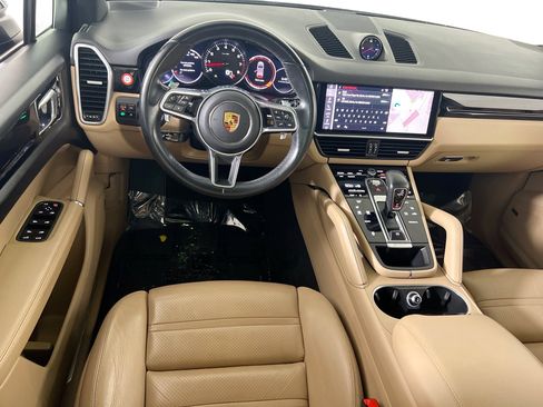 Used 2021 Porsche Cayenne AWD/4WD image 24