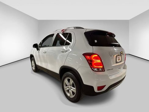 Used 2021 Chevrolet Trax LT AWD/4WD image 3