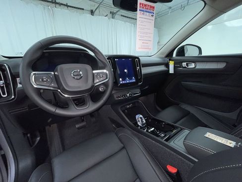 New 2026 Volvo XC40 B5 Ultra w/ Climate Package image 3