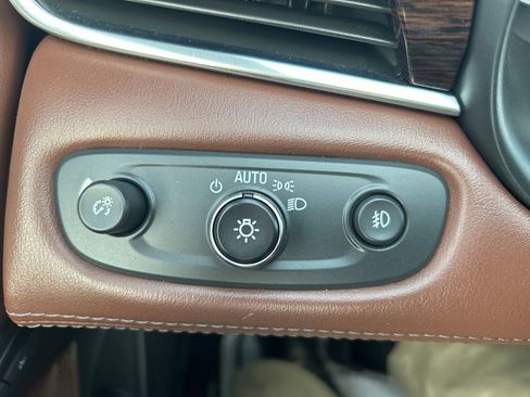 Used 2019 Buick LaCrosse Avenir w/ Driver Confidence Package II image 20