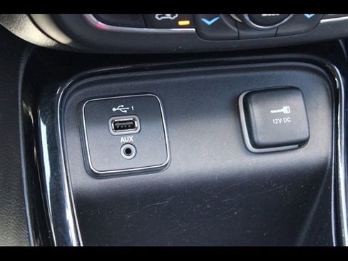 Used 2019 Jeep Compass Latitude FWD image 35