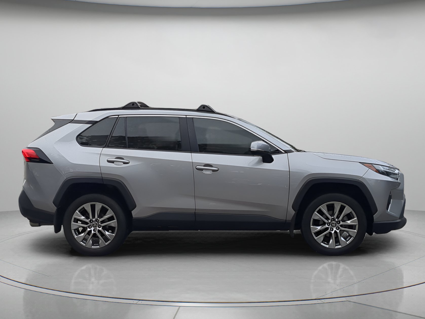 Used 2025 Toyota RAV4 XLE Premium w/ Weather Package FWD image 39