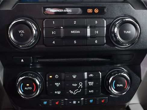 Used 2018 Ford F350 Lariat w/ Lariat Ultimate Package AWD/4WD image 29