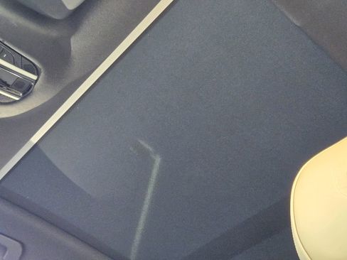 Used 2022 Porsche Cayenne image 31