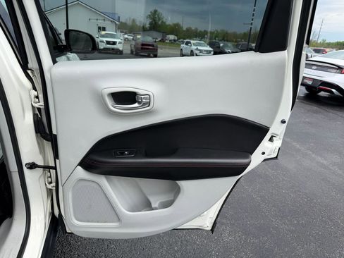 Used 2020 Jeep Compass Limited image 18