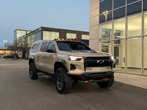 Used 2024 Chevrolet Colorado ZR2 w/ Technology Package image 1