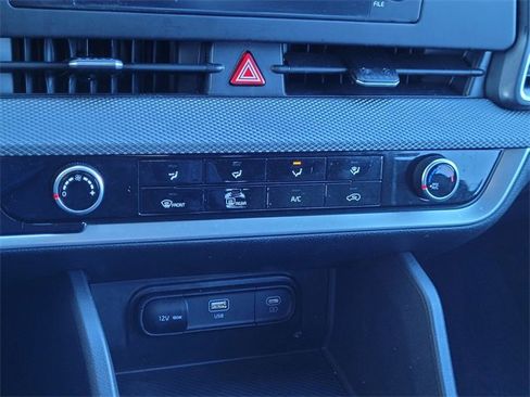 Used 2024 Kia Sportage LX image 11