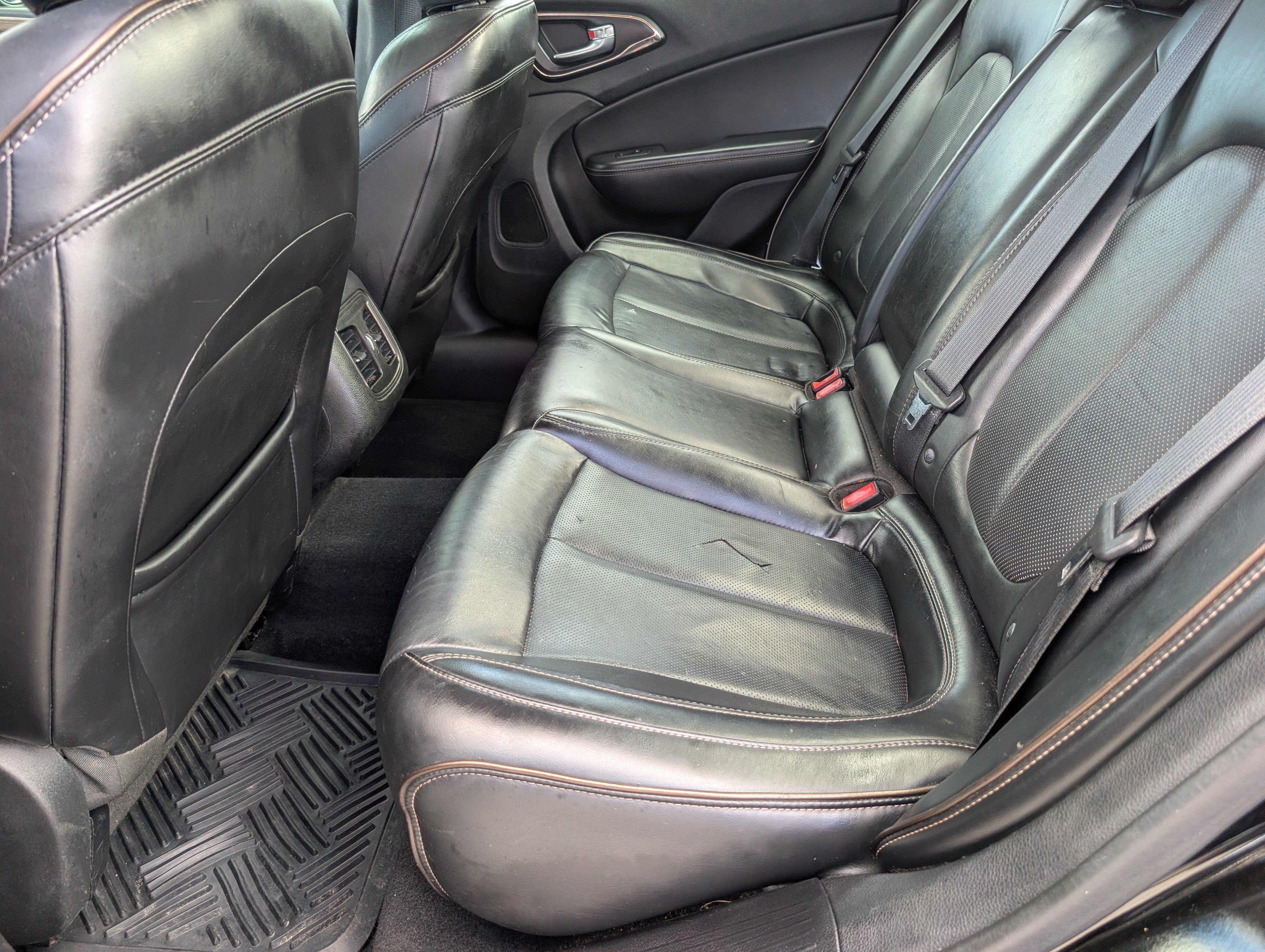 Used 2015 Chrysler 200 C w/ Navigation & Sound Group I FWD image 29