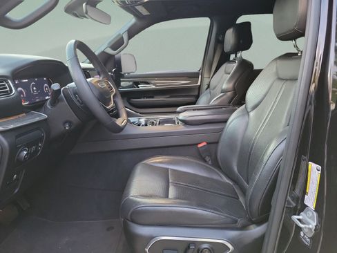 Used 2022 Jeep Wagoneer Series II w/ Premium Group I RWD image 15