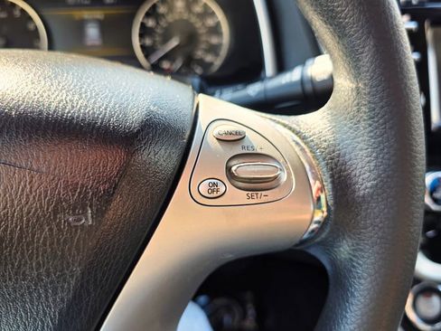 Used 2016 Nissan Murano S image 14