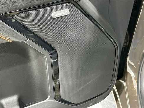 Certified 2023 GMC Sierra 1500 AT4 w/ AT4 Preferred Package image 17