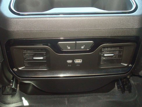 Used 2025 Chevrolet Silverado 2500 ZR2 w/ ZR2 Bison Edition image 11