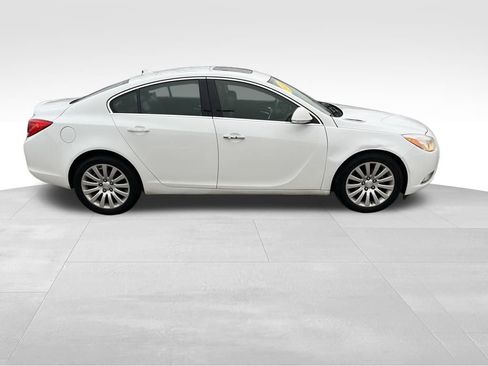 Used 2012 Buick Regal Premium image 7