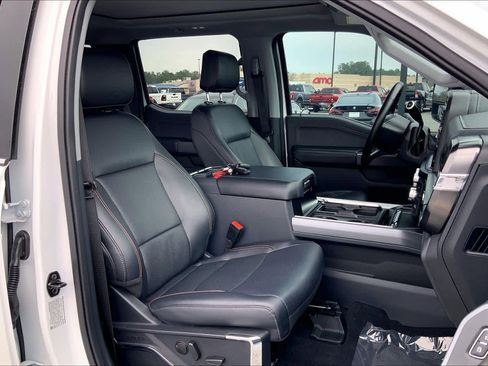 Certified 2023 Ford F250 Lariat w/ Chrome Package image 9