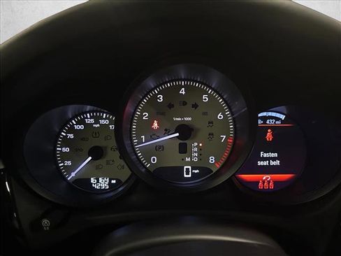 Used 2024 Porsche Macan image 20