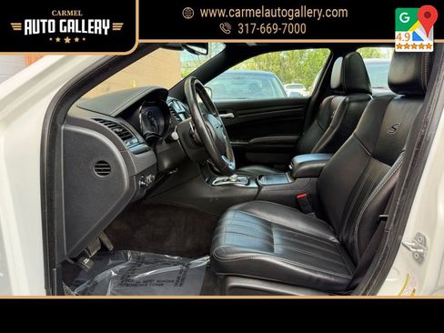 Used 2016 Chrysler 300 S w/ 300S Premium Group AWD/4WD image 10