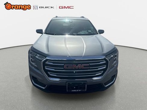 Used 2023 GMC Terrain SLT w/ Tech Package FWD image 8