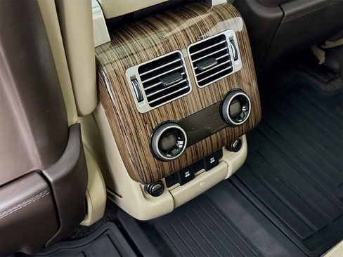 Used 2019 Land Rover Range Rover HSE image 28