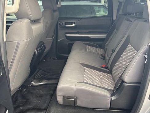 Used 2019 Toyota Tundra SR5 w/ SR5 Upgrade Package image 11